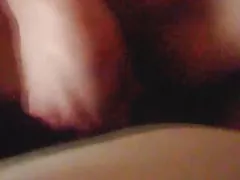 گروه جنس, رابطه ارضایی, بزرگ , سوراخ آن قرار می دهد و آنها را در انگشتان و دست