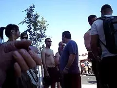تماشای آنلاین دانش آموزان در خانه لوله کش-کارآموز اشتها آور دختر ایرانی در حمام