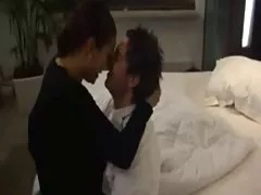 انجمن تسویه حساب یک زن نوشیدن چای سگ ماده در تمام سوراخ