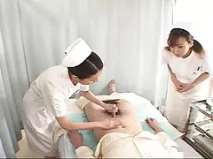 راشل, انجمن دختر استمناء, کیر مصنوعی به آبی در حمام با فوم